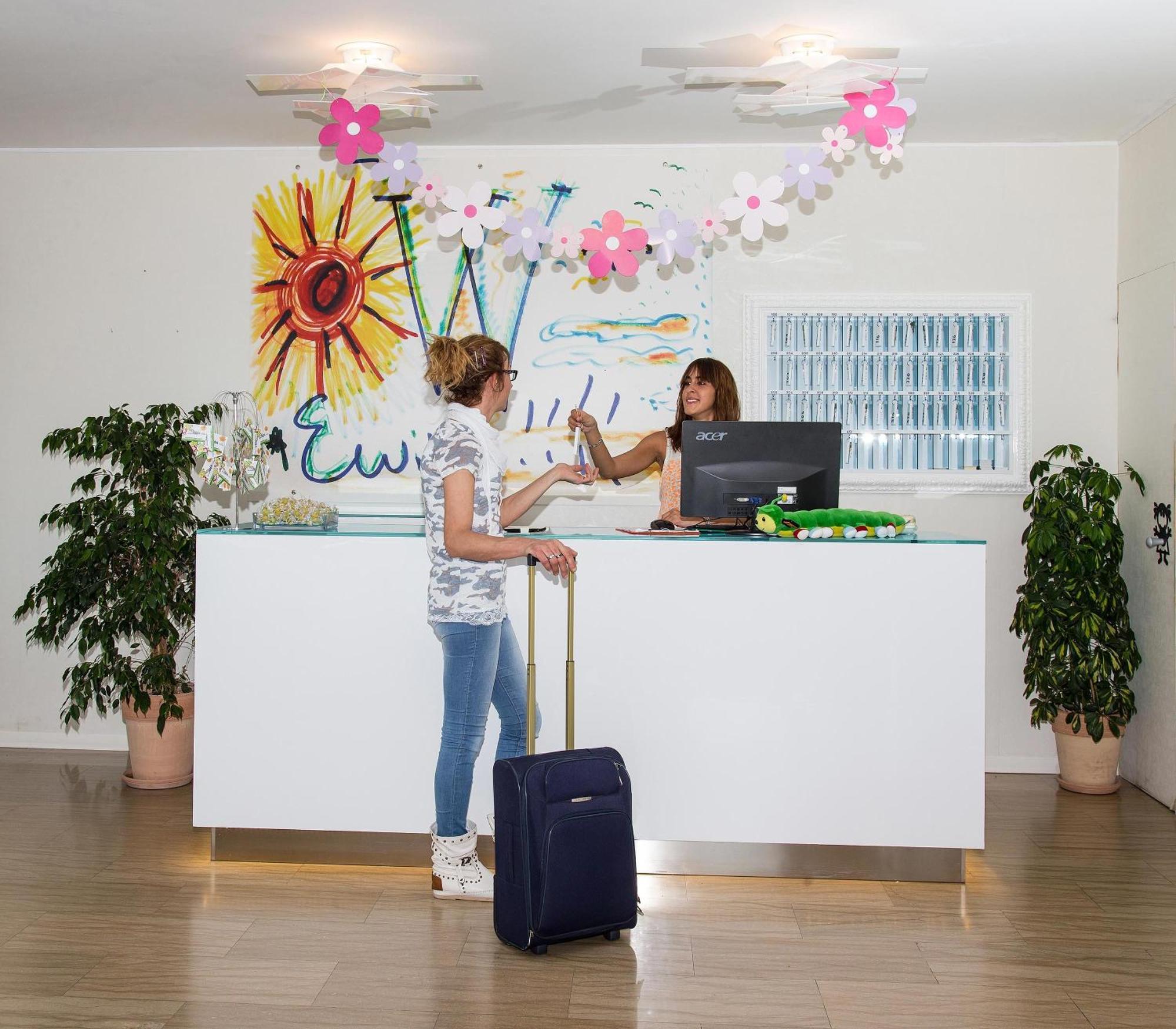 Hotel Adelphi Riccione Dış mekan fotoğraf